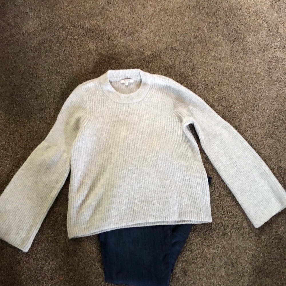 Bell Sleeved sweater